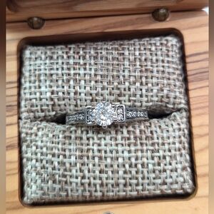 Exquisite Sterling Silver Moissanite Ring